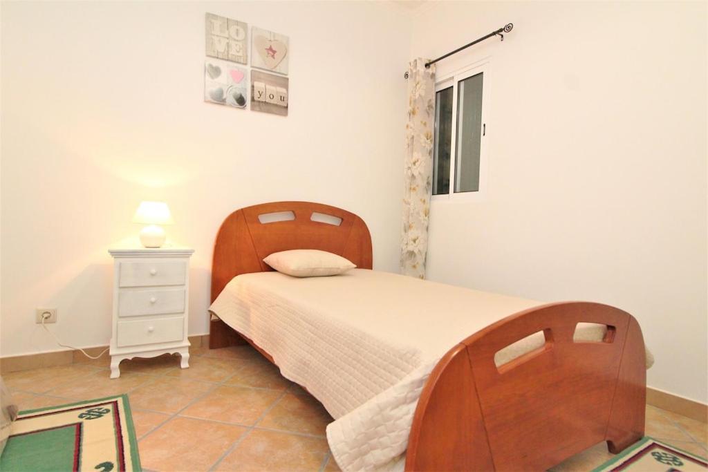 Holiday House Marmeleiros Apartment *